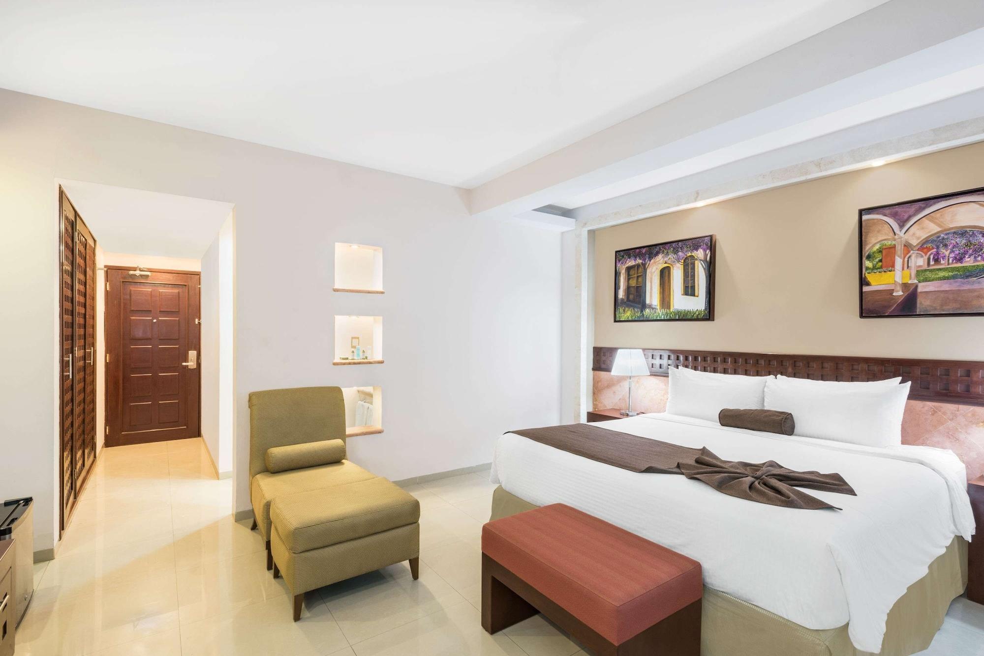 Wyndham Мерида Экстерьер фото